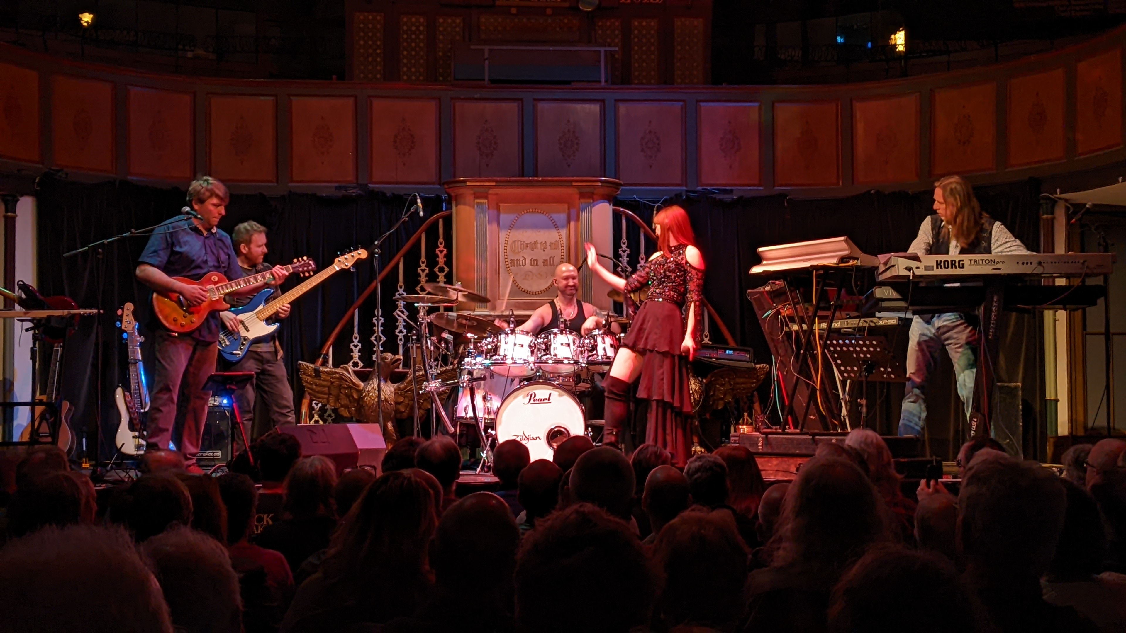 OliverWakemanBand2026-04-11YesFromAPageTourWorcesterUK (15).jpg